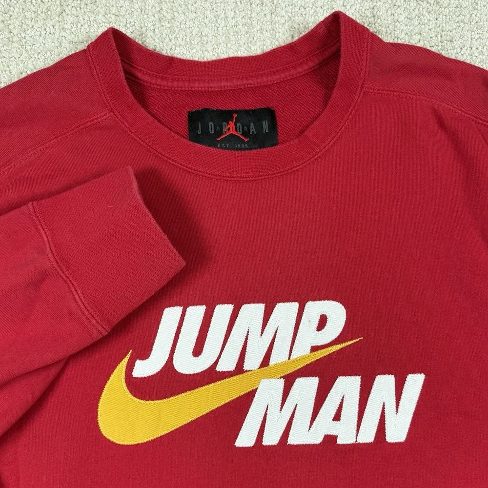 Nike Air Jordan Men's Small Red Jump Man Crew Neck Sweatshirt DA7194-677